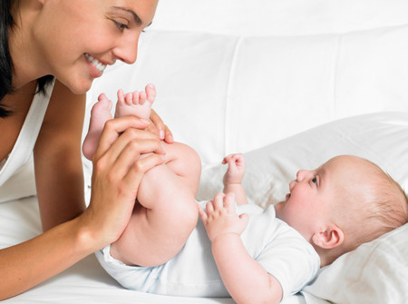 2个月宝宝生长发育标准_喂养-个月-物体-宝宝-