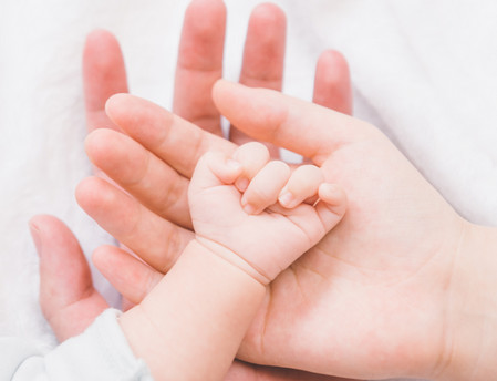 宝宝积食的按摩方法宝宝积食的症状与表现_脾胃-拇指-宝宝-孩子-