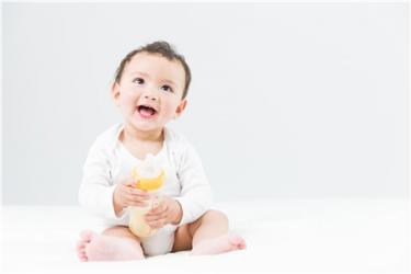 怎么给初生婴儿取名字
