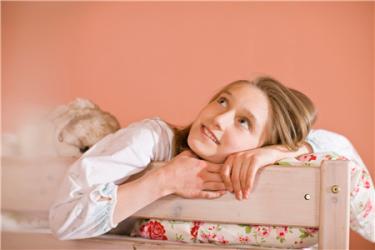 早孕试纸一深一浅是宫外孕吗3