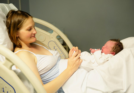新生儿适合的室内温度是多少_蒸馏器-加湿器-湿度-温度-