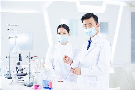 女性尿路感染是怎么引起的