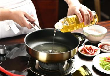 蟑螂为什么不能用脚踩2 蟑螂为什么不能用脚踩2