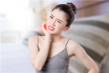 甲硝唑可以和头孢一起吃吗