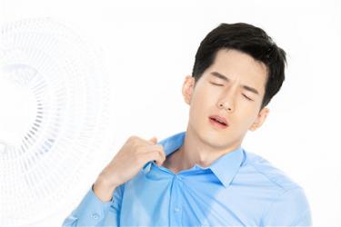 中暑可以洗澡吗2 中暑可以洗澡吗2