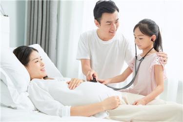 怀孕4个月胎动频繁正常吗
