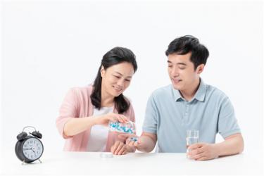 酒后几小时能吃感冒药