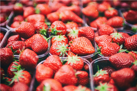 哺乳期可以吃草莓吗2
