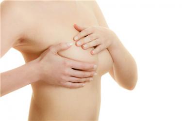 乳腺纤维瘤是什么引起的