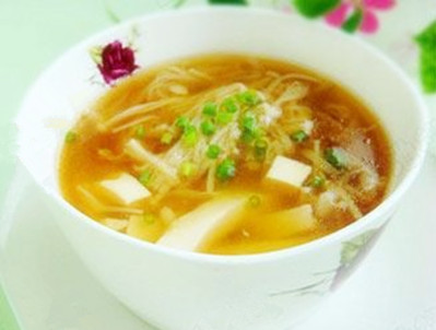 9个月宝宝食谱推荐：金针菇豆腐汤