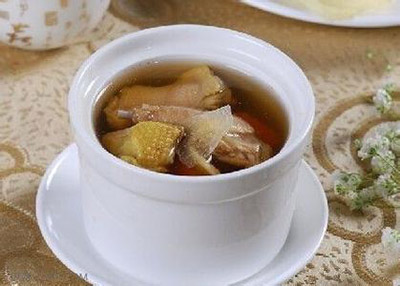 产妇月子食谱推荐：田七炖鸡