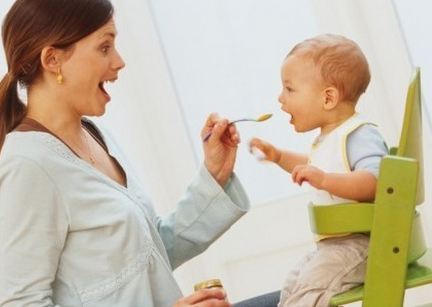 如何保证1岁宝宝断奶后的营养