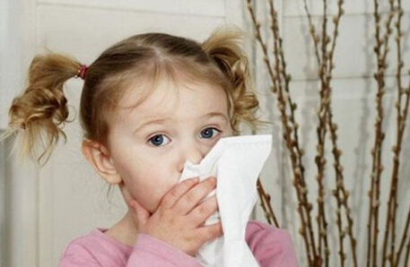 宝宝冬天感冒诱发鼻炎 要如何判断？