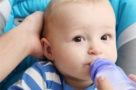 喝配方奶粉的宝宝会缺钙吗？需不需要补钙？