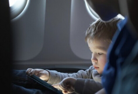 宝宝坐飞机对耳膜影响大吗？