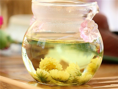 宝宝湿疹可以喝菊花茶吗？