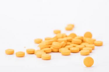 隐形眼镜怎么带 隐形眼镜怎么带