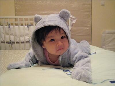 婴儿吐奶