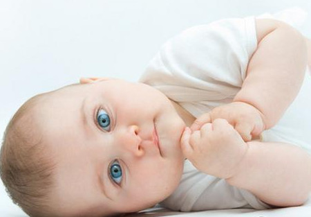 透露宝宝健康的便便，9张图教你看懂