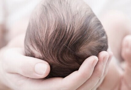 警惕：宝宝头发稀少，发黄！