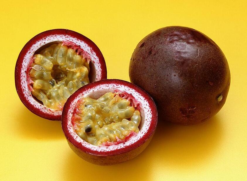 一种有十几种果味的百果香—“西番莲”