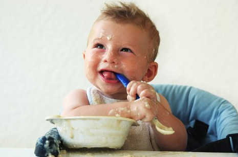 宝宝第一口辅食很重要，这些黑名单上的食物要远离！