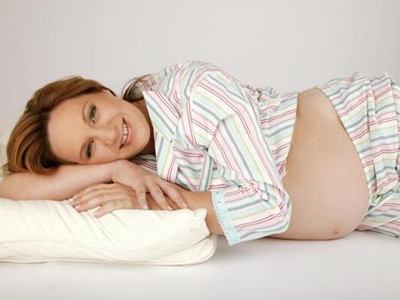 怀孕六个月睡觉姿势