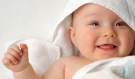 在英国为新生儿办理出生纸和上面宝宝选名字那些事儿