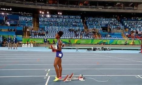 揭秘美国女子4x100米接力重赛挤掉中国队黑幕