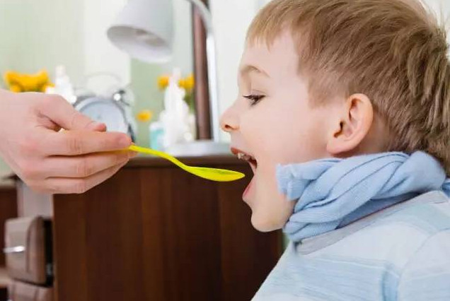 孩子咳嗽时别吃这5种食物，小心加重病情！