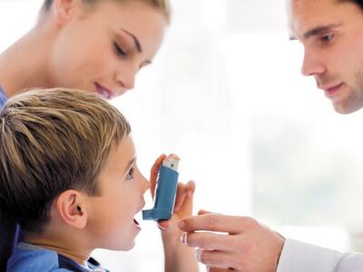 小儿过敏性哮喘怎么办
