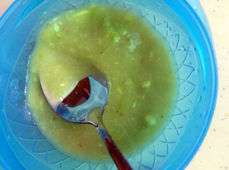辅食制作：牛油果香蕉羹的做法