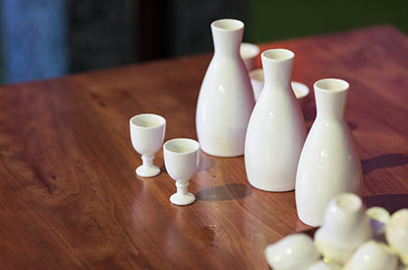 食指戴戒指什么意思