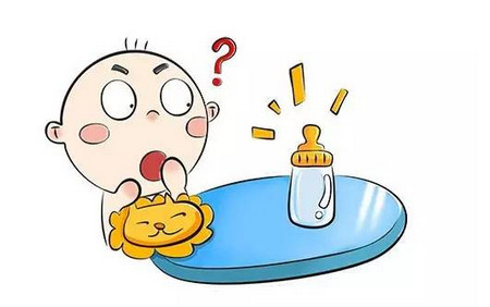 沉思中的奶瓶：我该怎么喂宝宝呢？