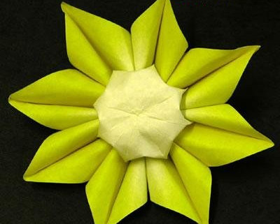 手工折纸太阳花
