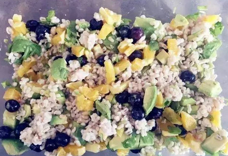 燕麦可同时满足多钟营养摄取,有什么理由不吃呢?