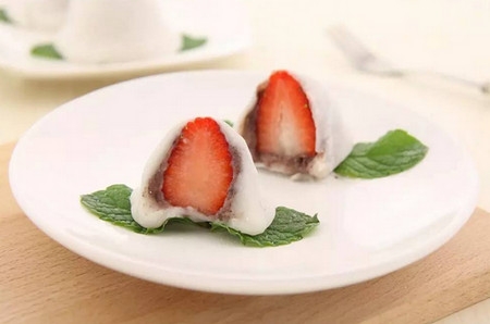 草莓大福的做法 甜蜜Q弹，在家也能做的逼格甜品