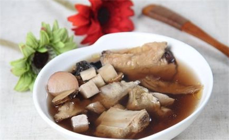 八珍汤可以炖肉吗