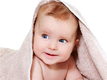 宝宝蛋白质过敏吃什么奶粉