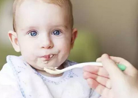 6个月婴儿辅食中毒，宝宝米粉你喂对了吗？