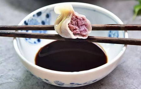 紫椰菜猪肉水饺怎么做 这菜用来调饺子馅，味道不一般