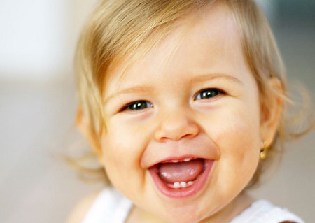 宝宝乳牙长得慢，吃块状食物真的能加快乳牙萌出吗？