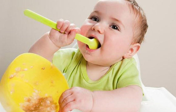 喂得饱不如喂得好，4~12个月的十道辅食让宝宝吃好！