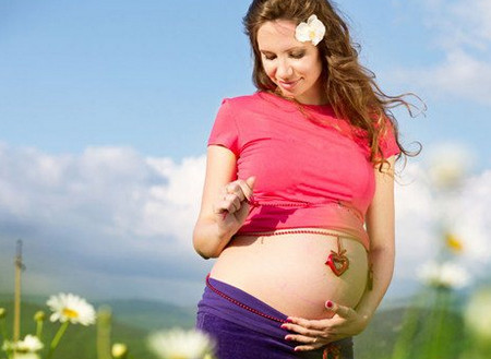 孕晚期见红正常吗? 孕妇见红后阵痛多久会生?