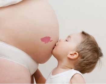 宝宝身上的胎记是健康的还是有害的？会不是血管瘤？