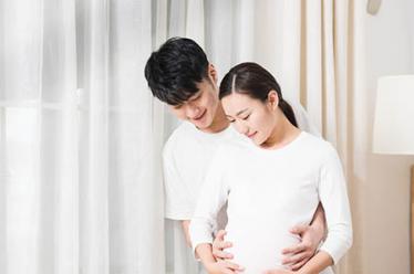 生完孩子胸部下垂怎么办?抹一抹，曼妙胸姿完美呈现