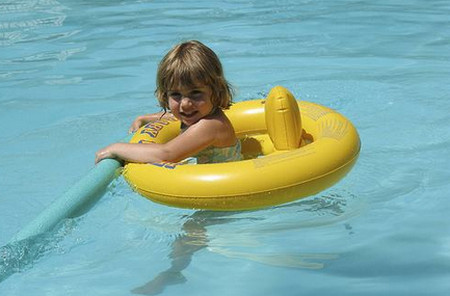 救生协会提醒：儿童溺水不一定挣扎，留意这三大溺水迹象