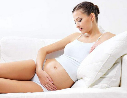 孕中期胎儿喜欢孕妈做这个动作，超享受