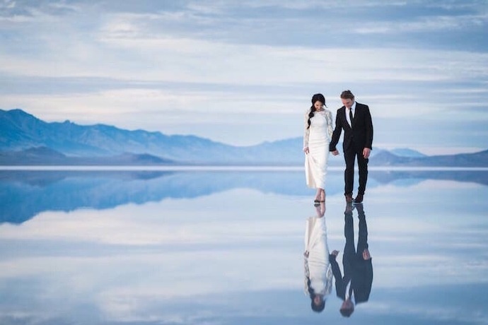 盐碱滩惊人浪漫的婚纱照 画面超级美