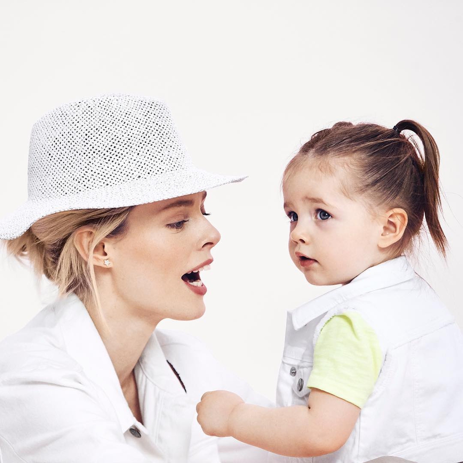 超模Coco Rocha和她的超萌女儿宝贝图片